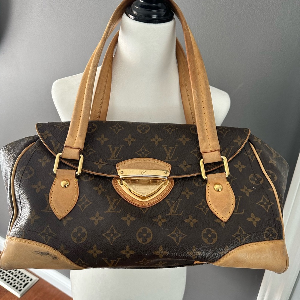 Louise Vuitton Beverley shoulder bag